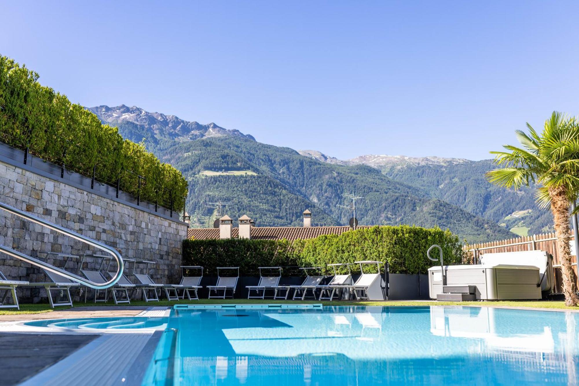 Belvedere Hotel 4*